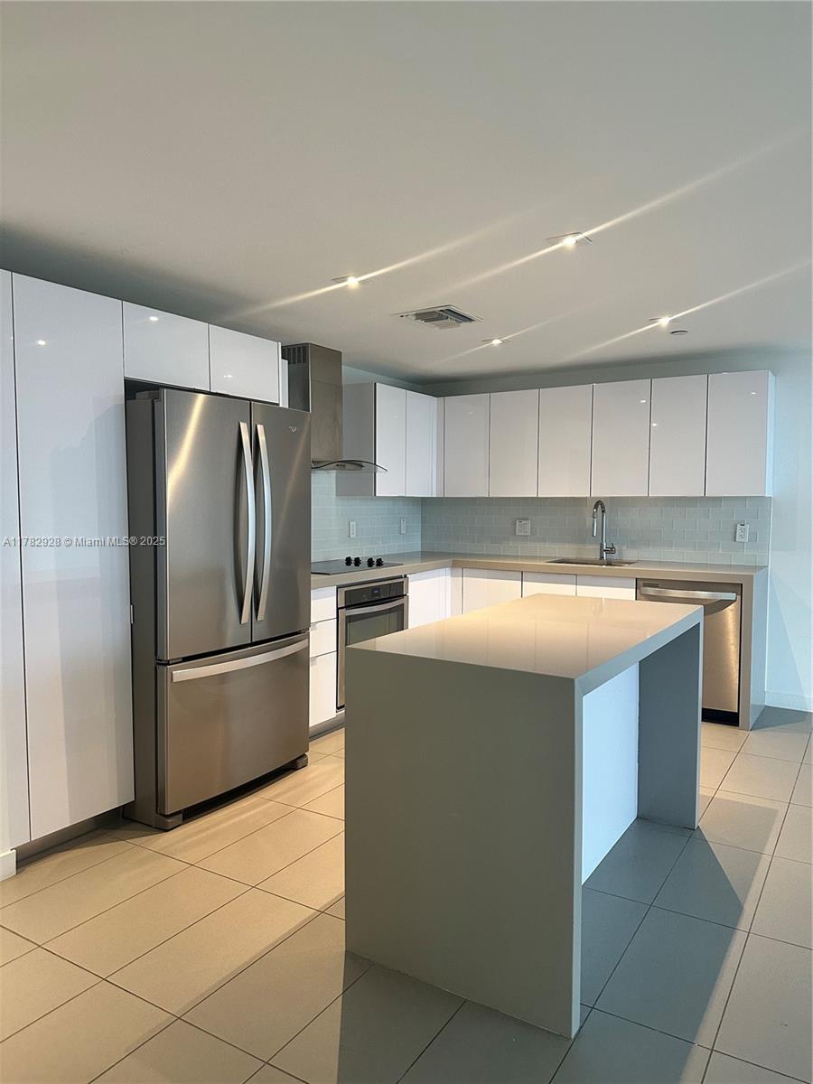 1ad5be0d-5023 1600 NE 1st Ave # 2017, Miami FL 33132 — #A11782928