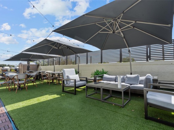 10648 FOUNTAINBLEAU BLVD, Miami FL 33172 — #A11783082