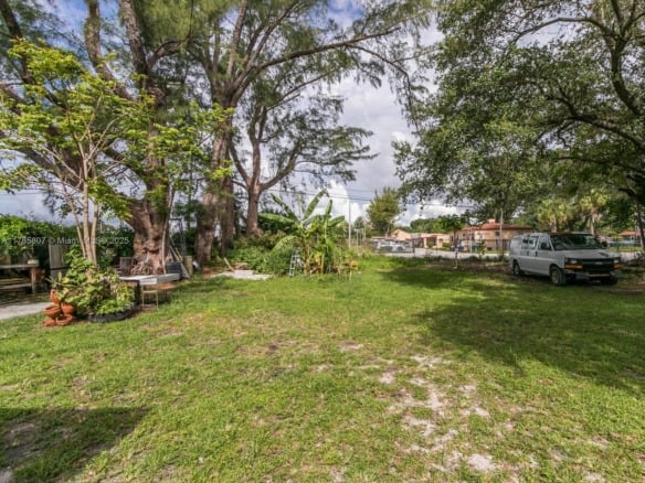 7946 NW 12th Pl, Miami FL 33147 — #A11785807
