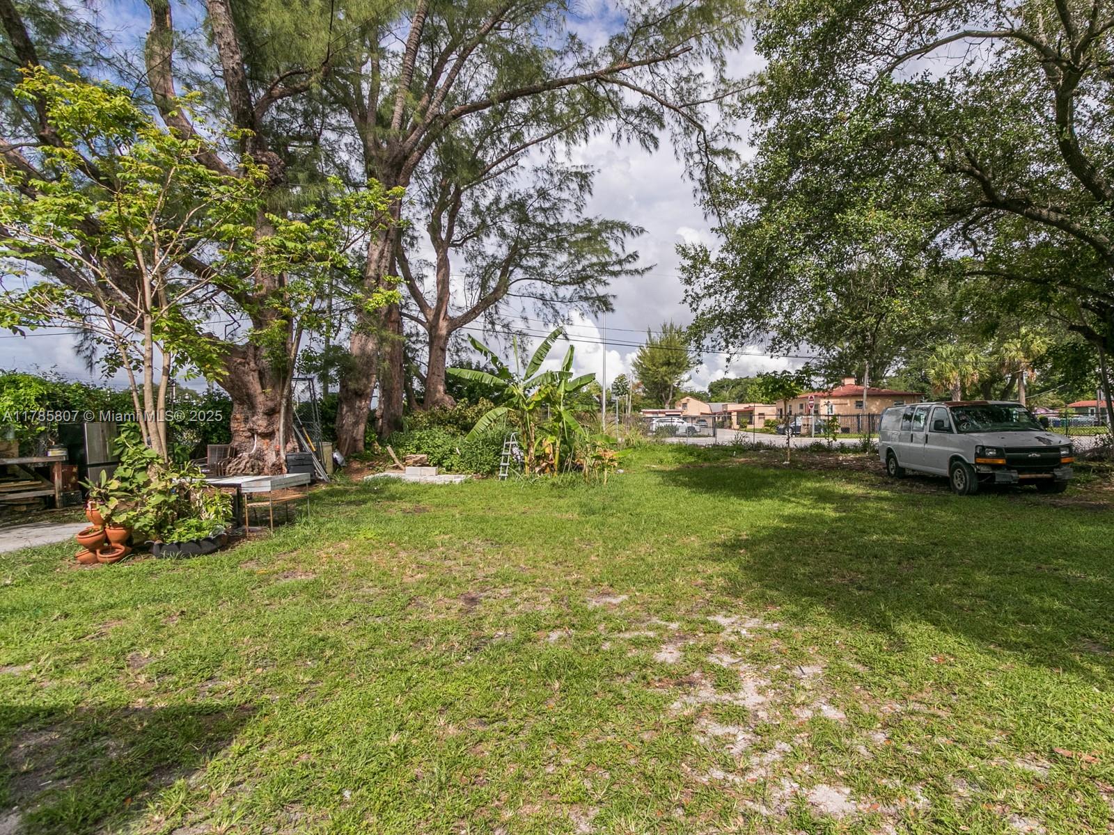 7946 NW 12th Pl, Miami FL 33147 — #A11785807