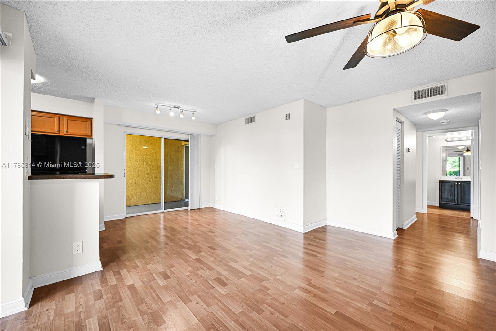 1ad5be0d-5064 7640 Westwood Dr # 404, Tamarac FL 33321 — #A11785814