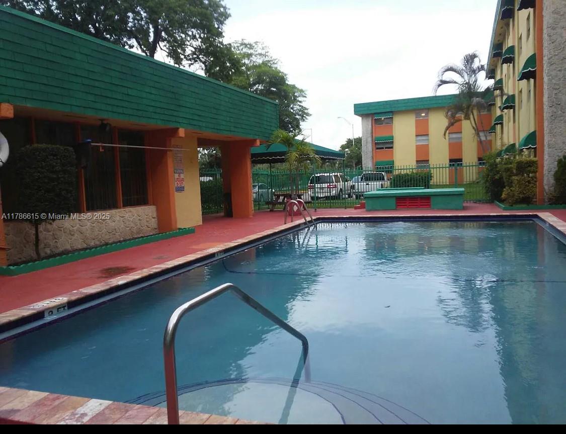 1ad5be0d-5085 666 W 81st St # 127, Hialeah FL 33014 — #A11786615