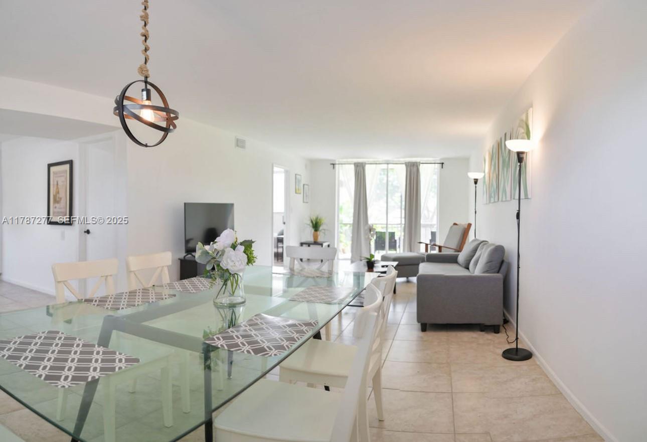 1ad5be0d-5093 8901 Hollybrook # 206, Hollywood FL 33025 — #A11787277