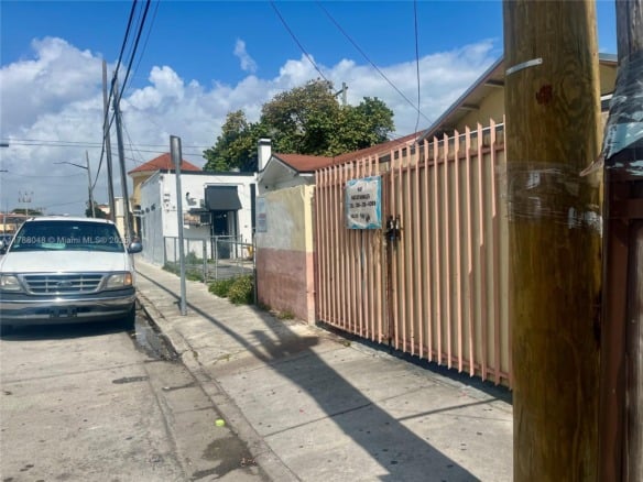 1574 SW 1st St, Miami FL 33135 — #A11788048