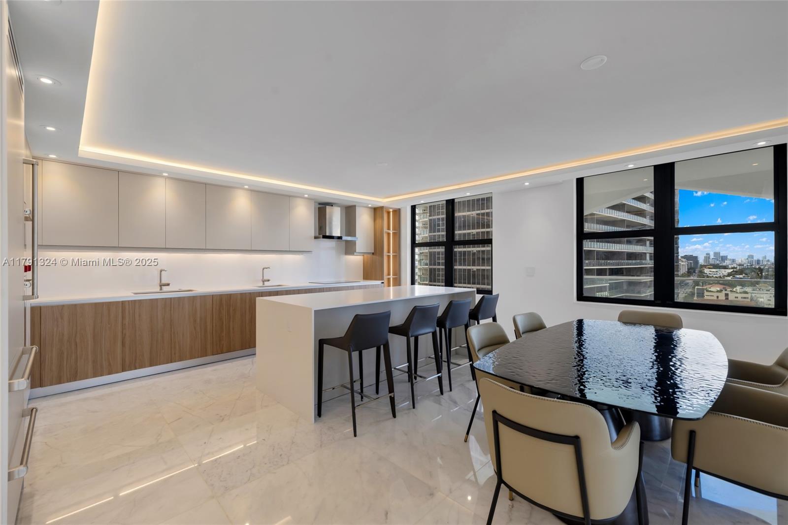 1ad5be0d-5168 9801 Collins Ave # 17R, Bal Harbour FL 33154 — #A11791324
