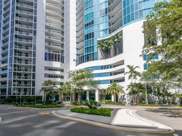 333 Las Olas Way # 2401, Fort Lauderdale FL 33301 — #A11793722
