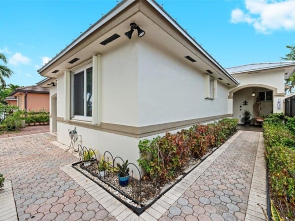 7045 SW 161 PL, Miami FL 33193 — #A11794429