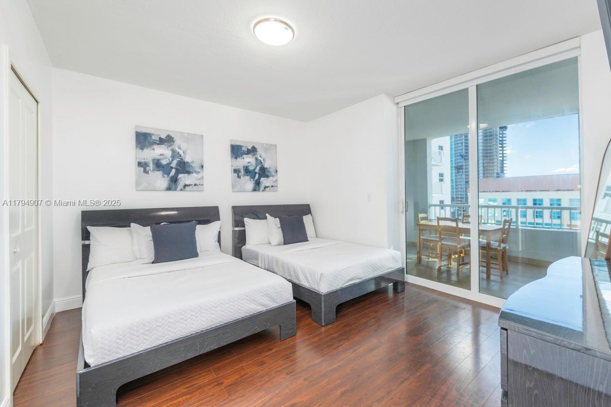 1ad5be0d-5227 170 SE 14th St # 1905, Miami FL 33131 — #A11794907