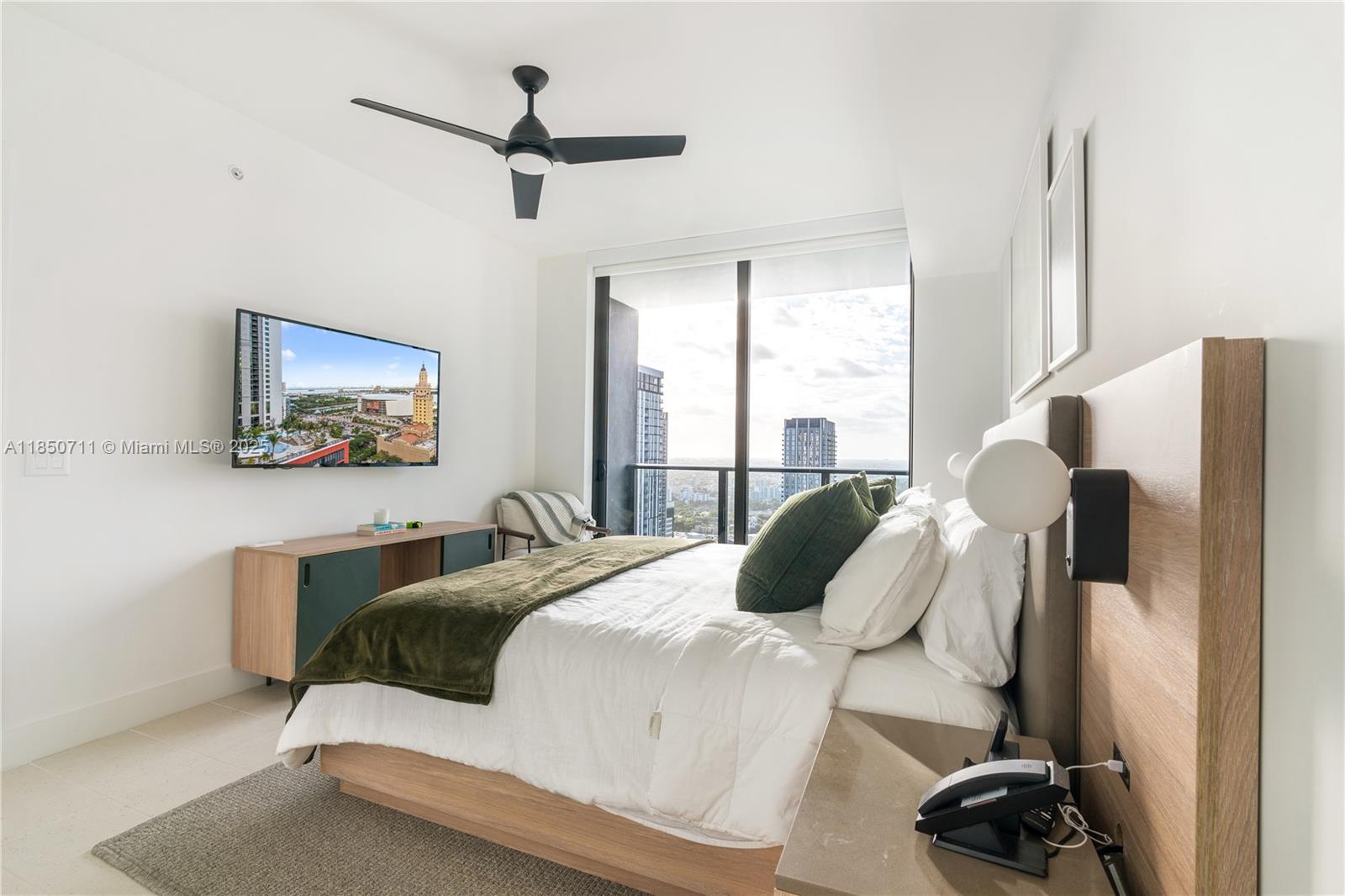 1ad5be0d-523 601 NE 1 AVE # 3604, Miami FL 33132 — #A11850711