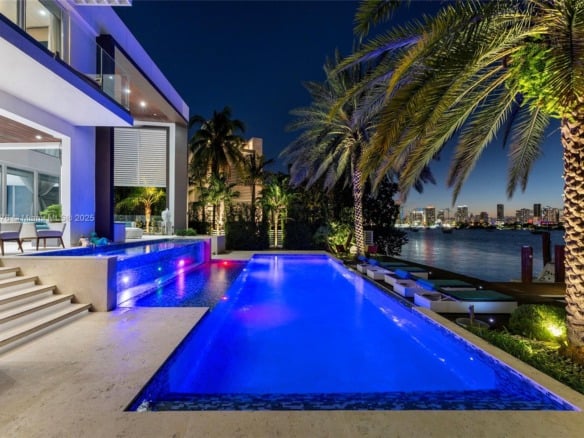 441 N Hibiscus Dr, Miami Beach FL 33139 — #A11795876