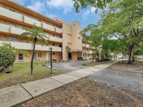 1301 NE 191st St # F417, Miami FL 33179 — #A11796682