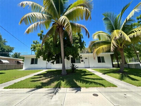 16204 NE 18th Ct, North Miami Beach FL 33162 — #A11799039