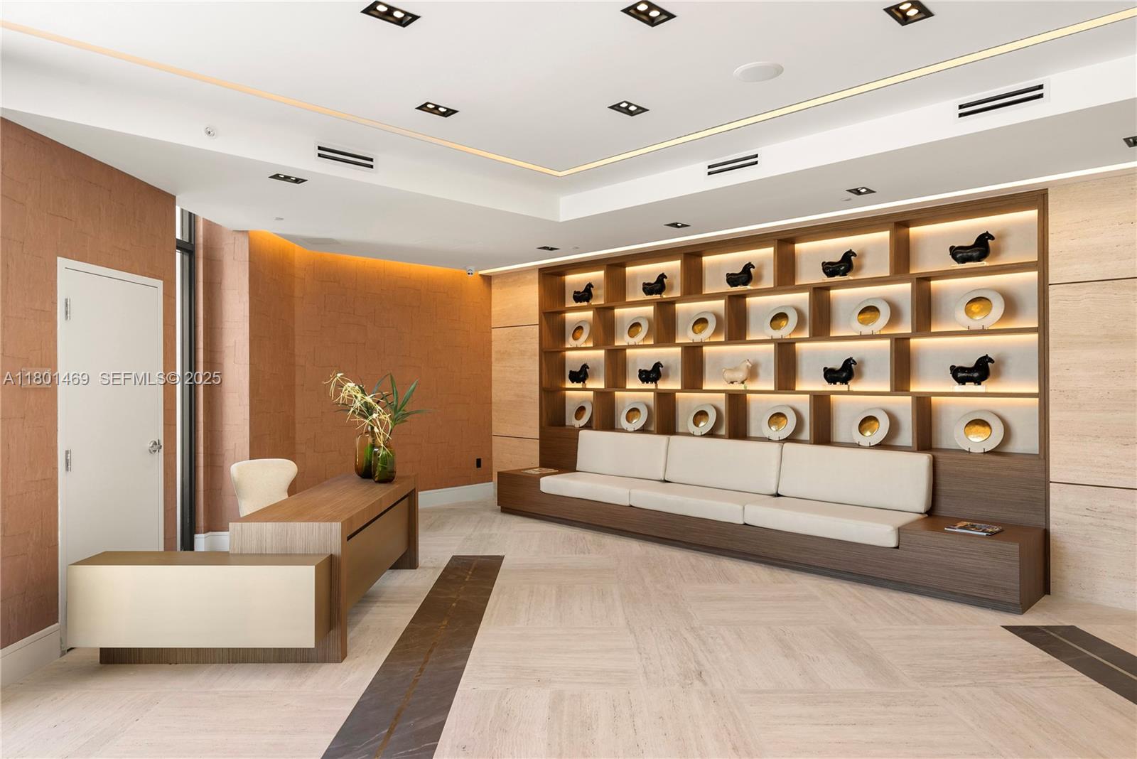 1ad5be0d-5374 701 Valencia Ave # 403, Coral Gables FL 33134 — #A11801469