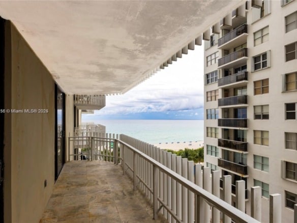 6061 Collins Ave # 7D, Miami Beach FL 33140 — #A11802156