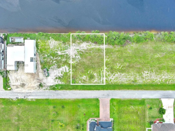 1228 NW 34th Ave, Cape Coral FL 33993 — #A11851264