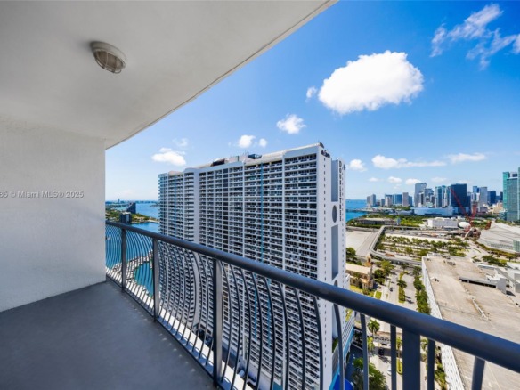 1750 N Bayshore Dr # 3308, Miami FL 33132 — #A11803185