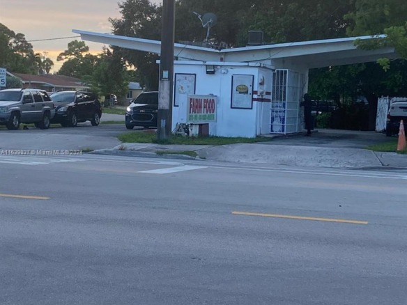 891 SW 27th Ave, Fort Lauderdale FL 33312 — #A11639837