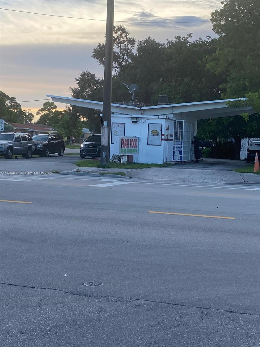 1ad5be0d-544 891 SW 27th Ave, Fort Lauderdale FL 33312 — #A11639837