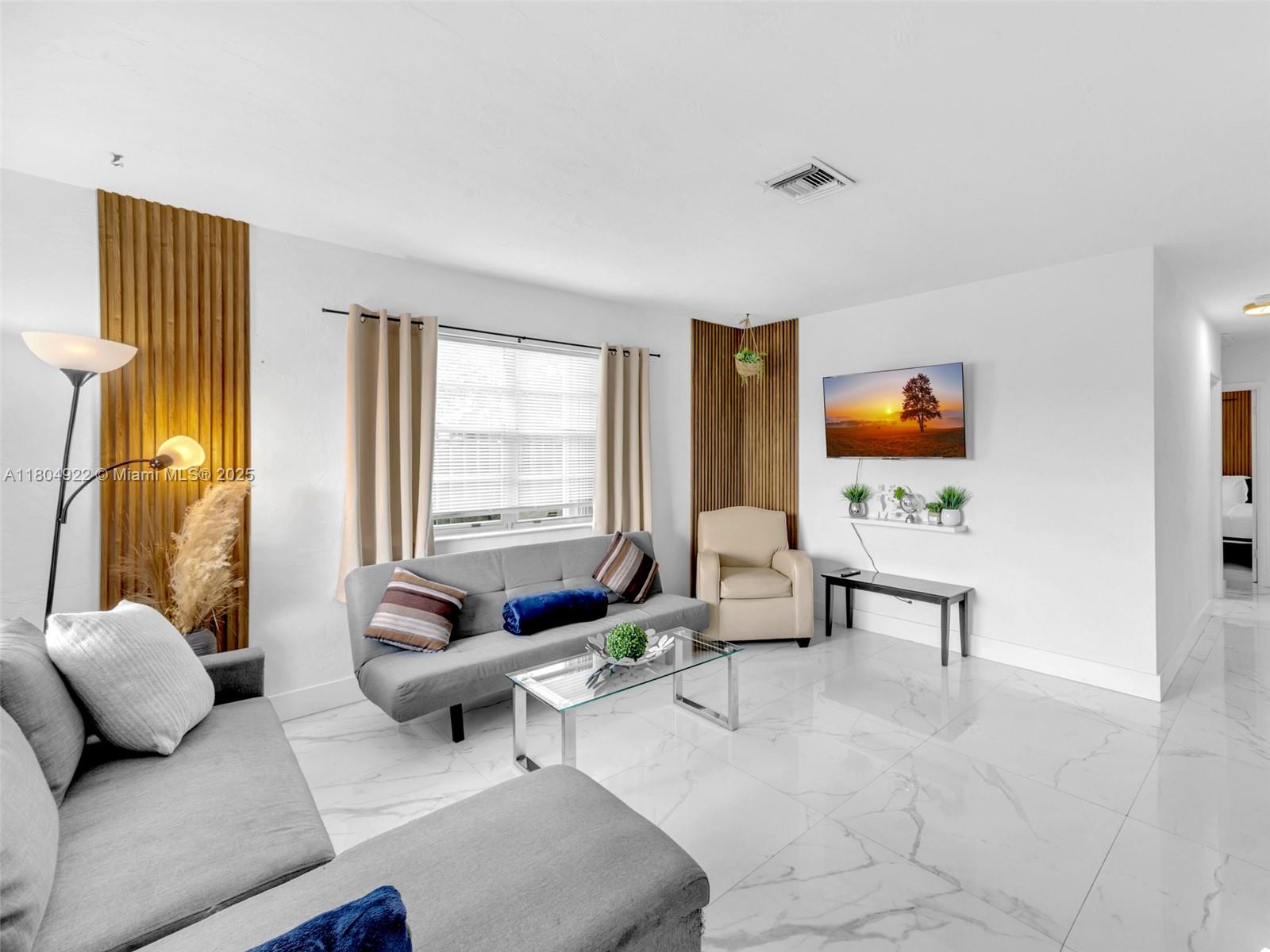 1ad5be0d-5450 421 W Pembroke Rd # 0, Hallandale Beach FL 33009 — #A11804922