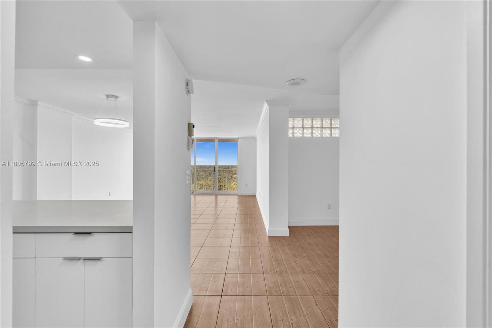 1ad5be0d-5469 2801 NE 183rd St # 1703W, Aventura FL 33160 — #A11805799