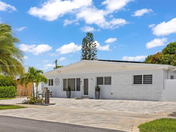 881 NW 177th Ter, Miami Gardens FL 33169 — #A11807126