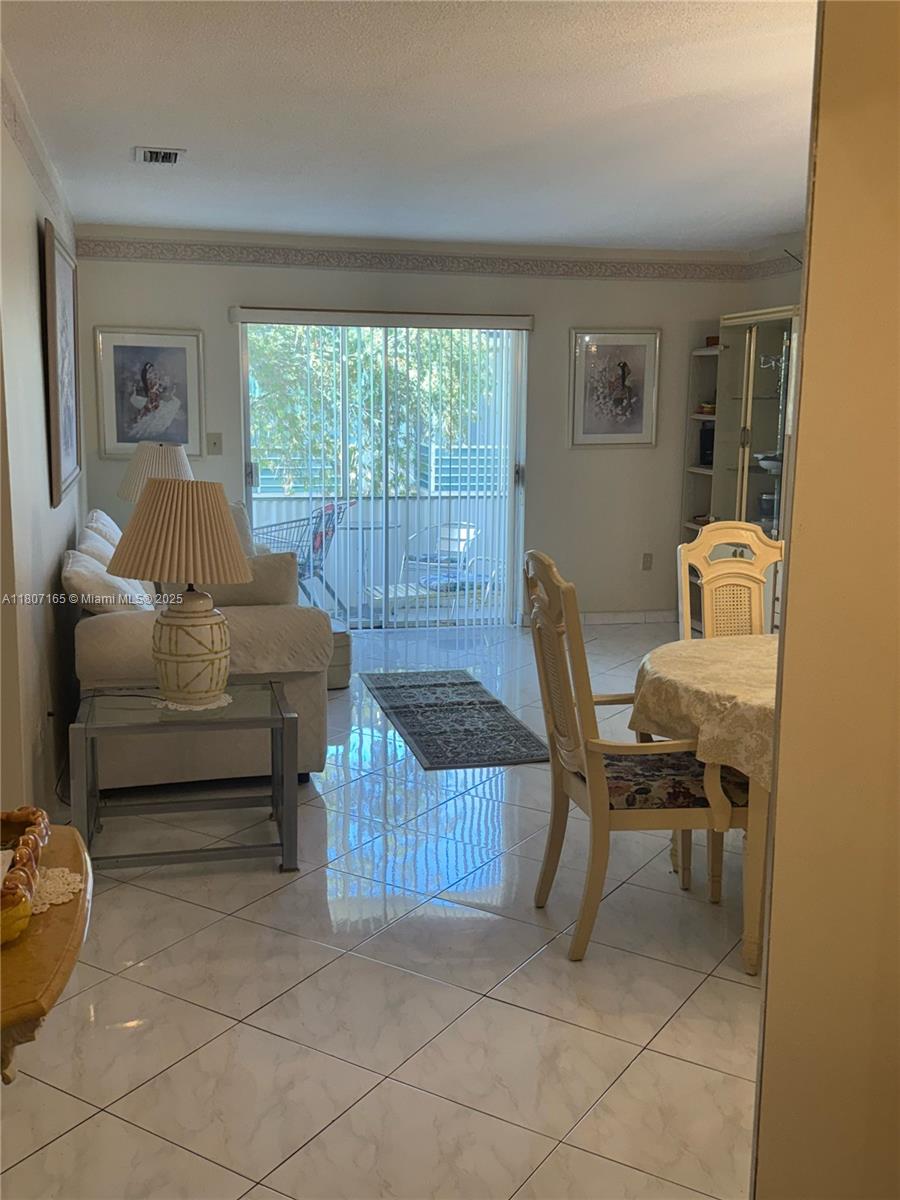 1ad5be0d-5499 1395 NE 167th St # 203, Miami FL 33162 — #A11807165