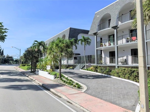 4013 N Ocean Drive # 102, Lauderdale By The Sea FL 33308 — #A11807533