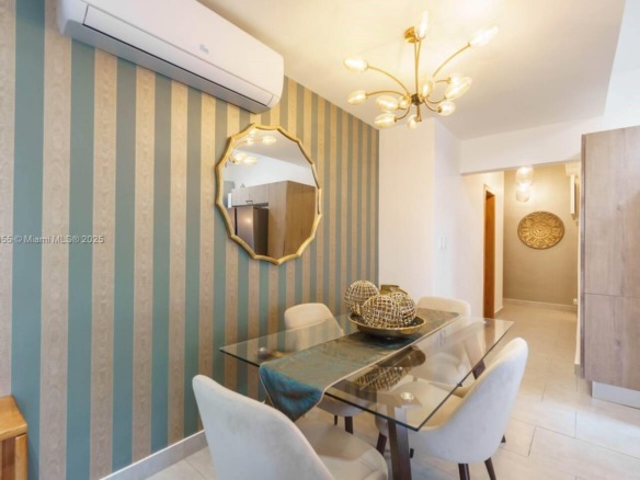 Julio Aibar #39 Suites By Refa Piantini # 401, RD — #A11807955