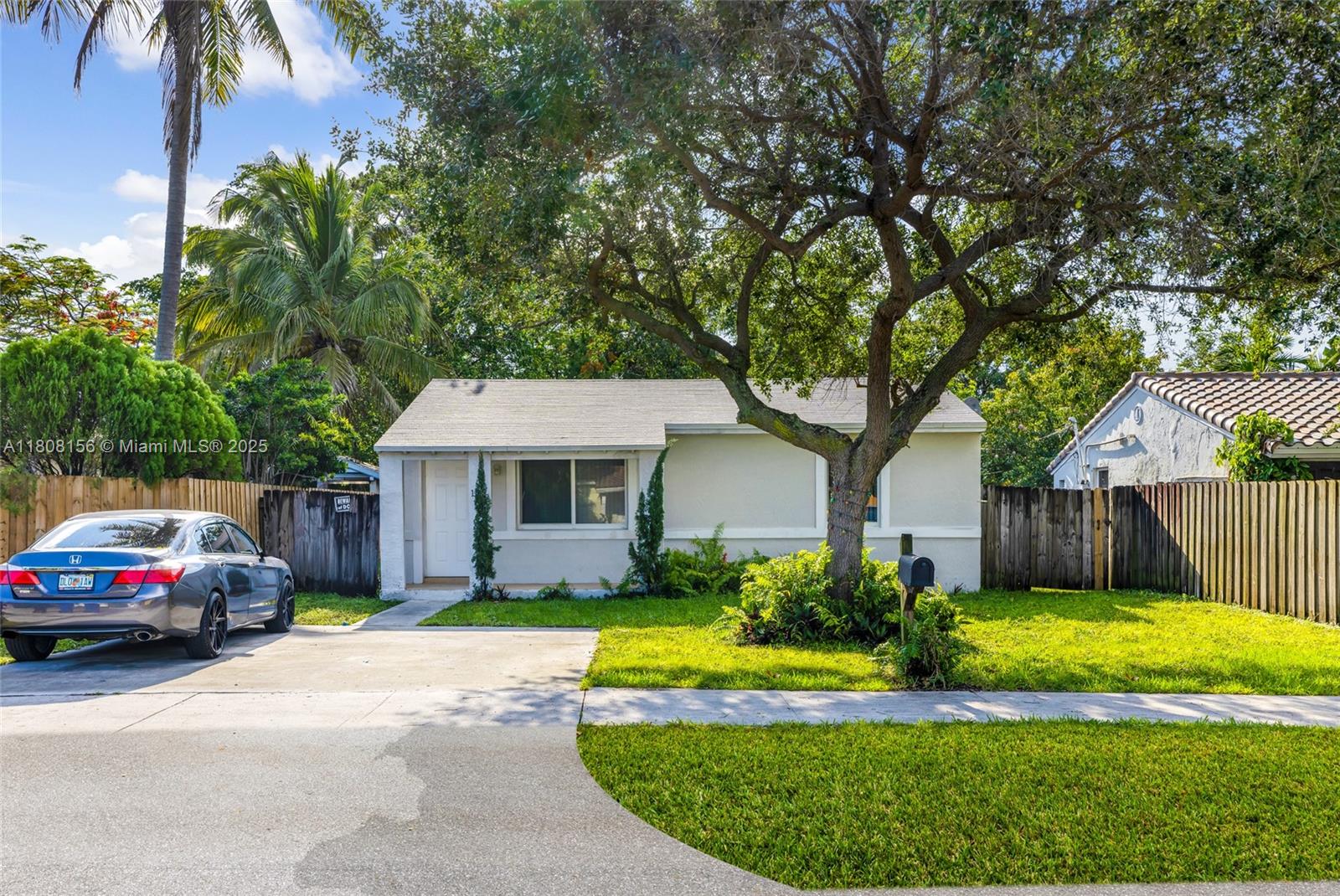 1ad5be0d-5529 1304 NW 6th Ave, Fort Lauderdale FL 33311 — #A11808156