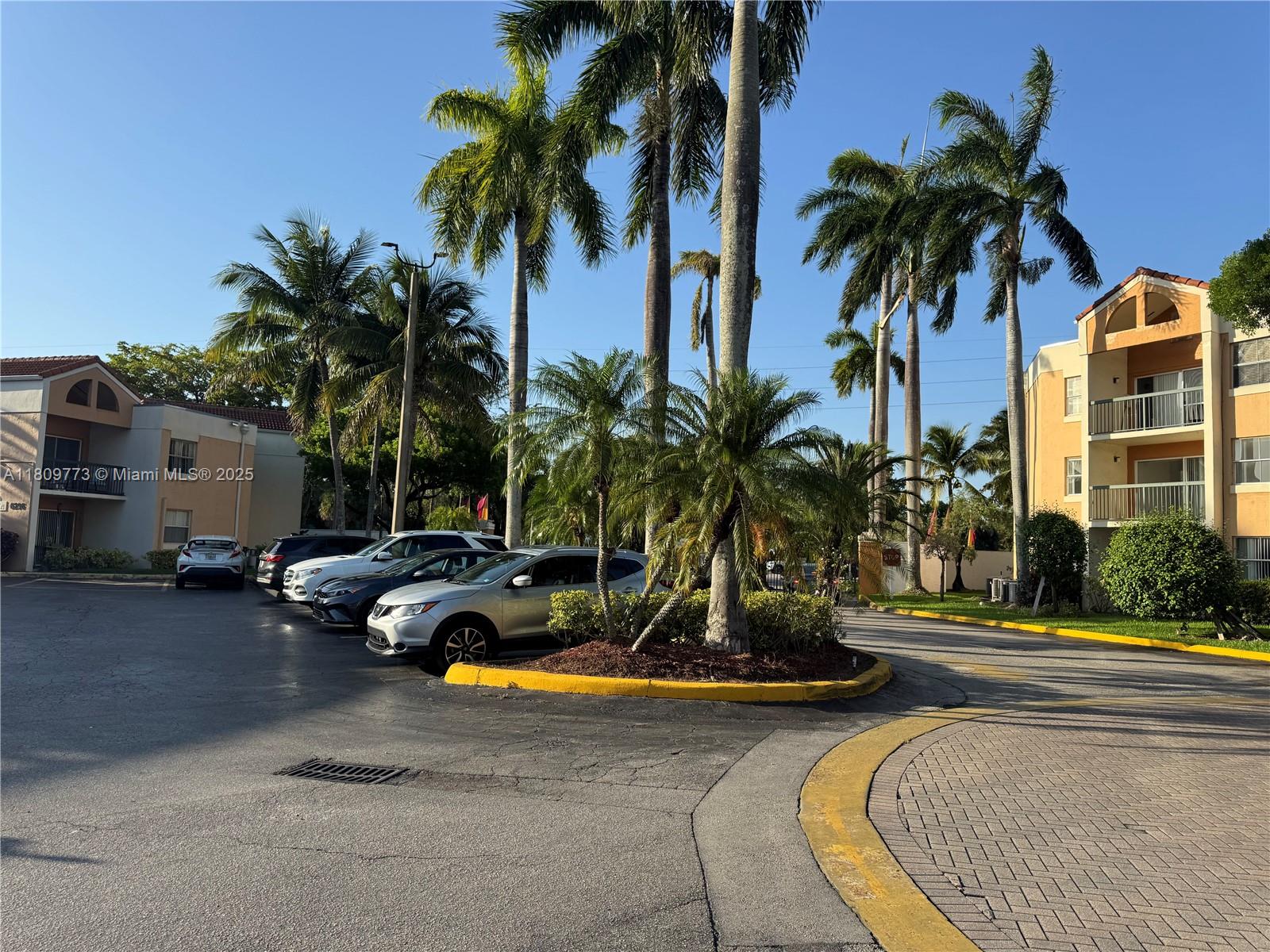 1ad5be0d-5567 6276 NW 186th St # 305, Hialeah FL 33015 — #A11809773