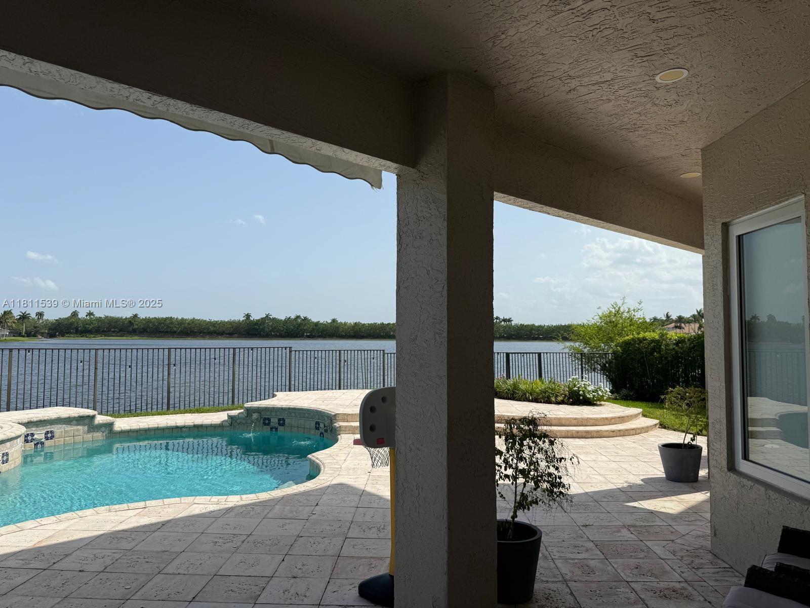 1ad5be0d-5624 1418 Lantana Dr, Weston FL 33326 — #A11811539