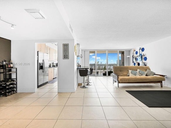 18041 Biscayne Blvd # 1201, Aventura FL 33160 — #A11812666