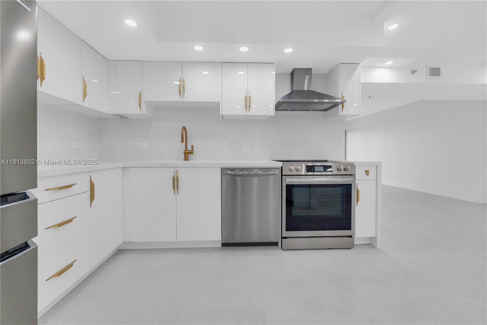 1ad5be0d-5670 1201 S Ocean Dr # 507S, Hollywood FL 33019 — #A11813932