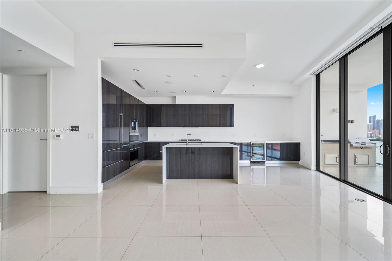 3250 NE 188th St, Aventura FL 33180 — #A11814935