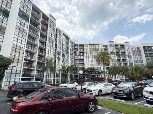 800 Parkview Dr # 820, Hallandale Beach FL 33009 — #A11815562