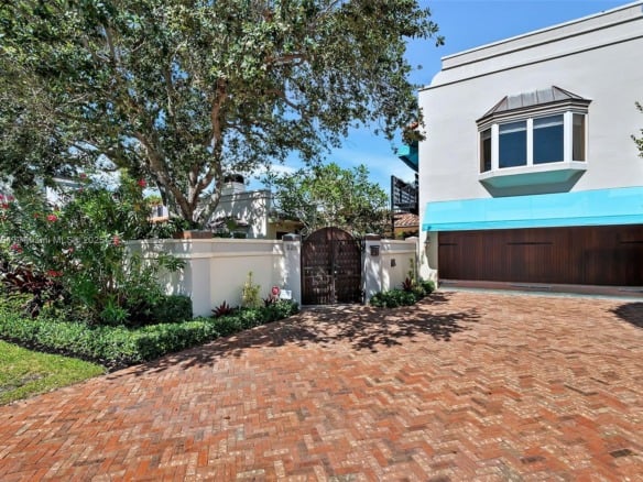 325 Bontona Ave, Fort Lauderdale FL 33301 — #A11816764