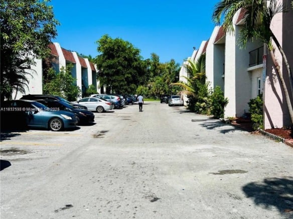 15115 NE 6th Ave # 32, Miami FL 33162 — #A11817598