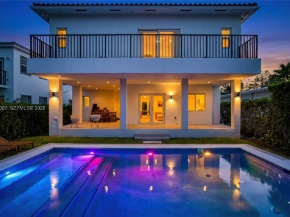 719 W 51st St, Miami Beach FL 33140 — #A11818087