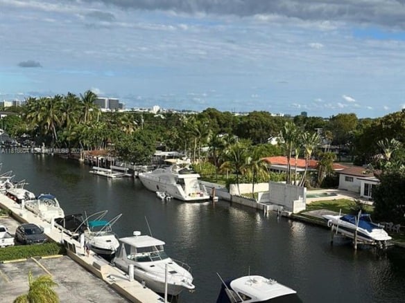 2000 NE 135th St # 509, North Miami FL 33181 — #A11818604