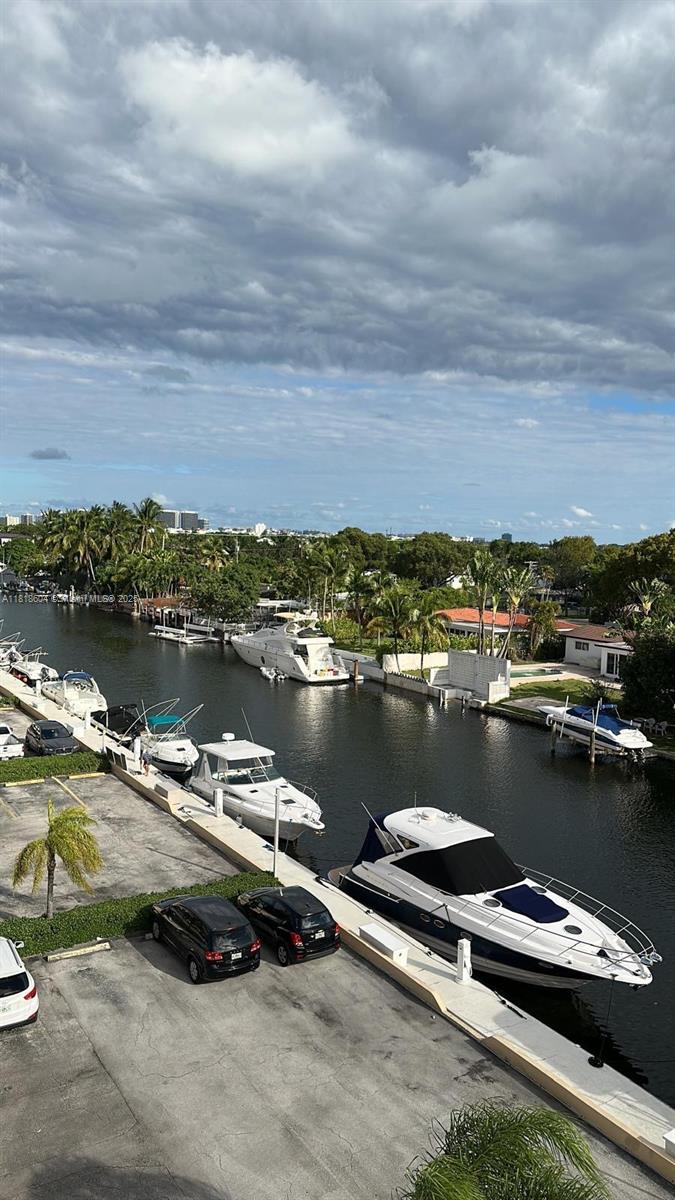 1ad5be0d-5768 2000 NE 135th St # 509, North Miami FL 33181 — #A11818604