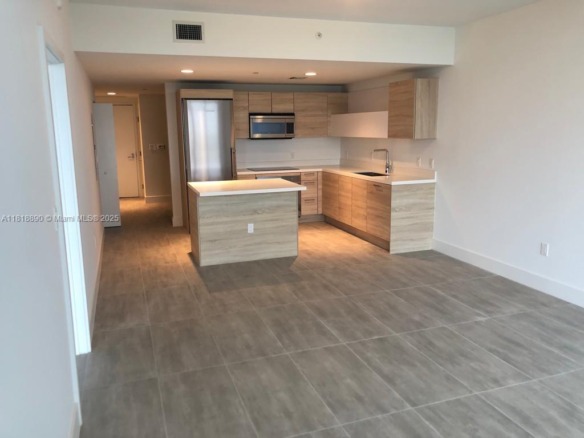 16385 Biscayne Blvd # 1005, North Miami Beach FL 33160 — #A11818890