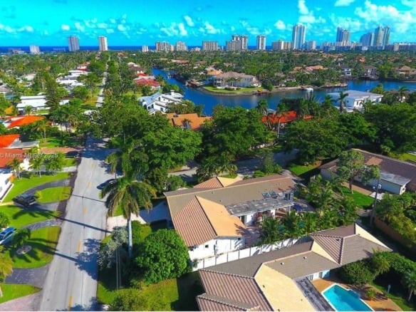 900 Diplomat Pkwy, Hollywood FL 33019 — #A11823034