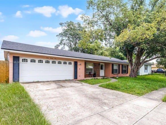 6021 Wedgewood Circle, Orlando FL 32808 — #A11823395