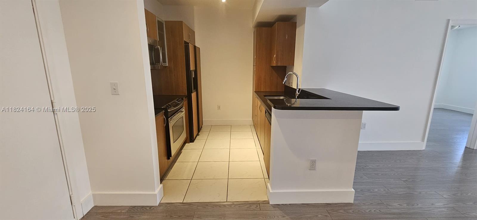 1ad5be0d-5909 2775 NE 187th St # 424, Aventura FL 33180 — #A11824164