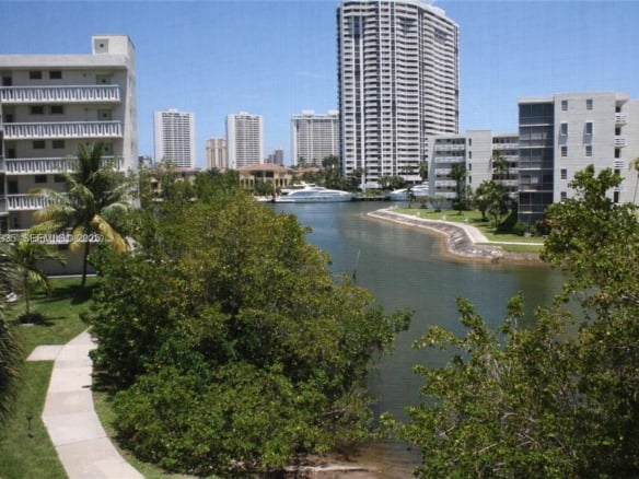 2930 Point East Dr # E309, Aventura FL 33160 — #A11824635