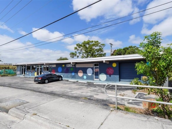 4231 N Dixie Hwy, Oakland Park FL 33334 — #A11825325
