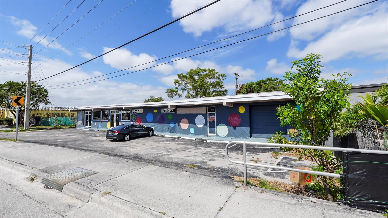 1ad5be0d-5932 4231 N Dixie Hwy, Oakland Park FL 33334 — #A11825325
