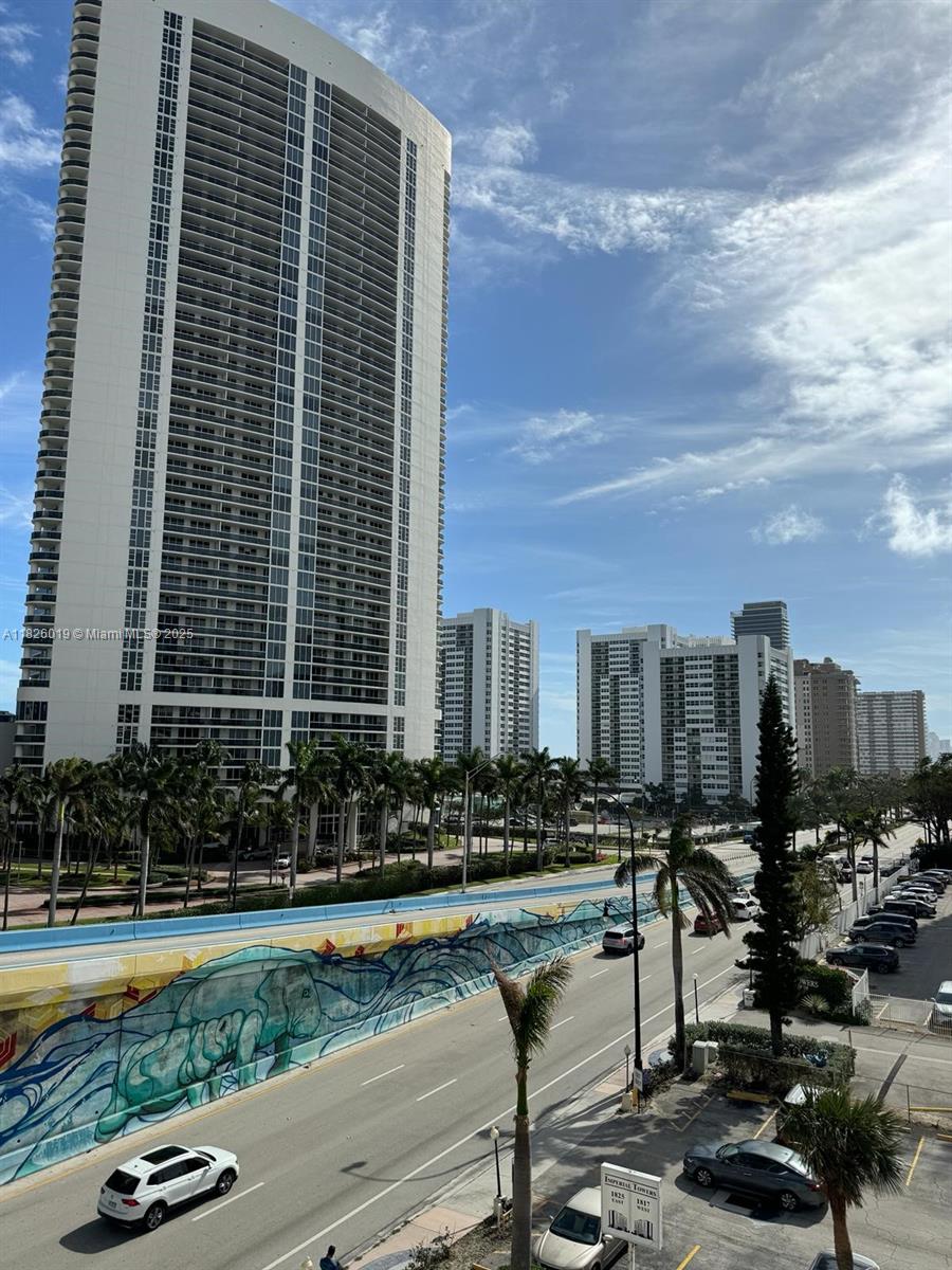 1825 S Ocean Dr # 514, Hallandale Beach FL 33009 — #A11826019
