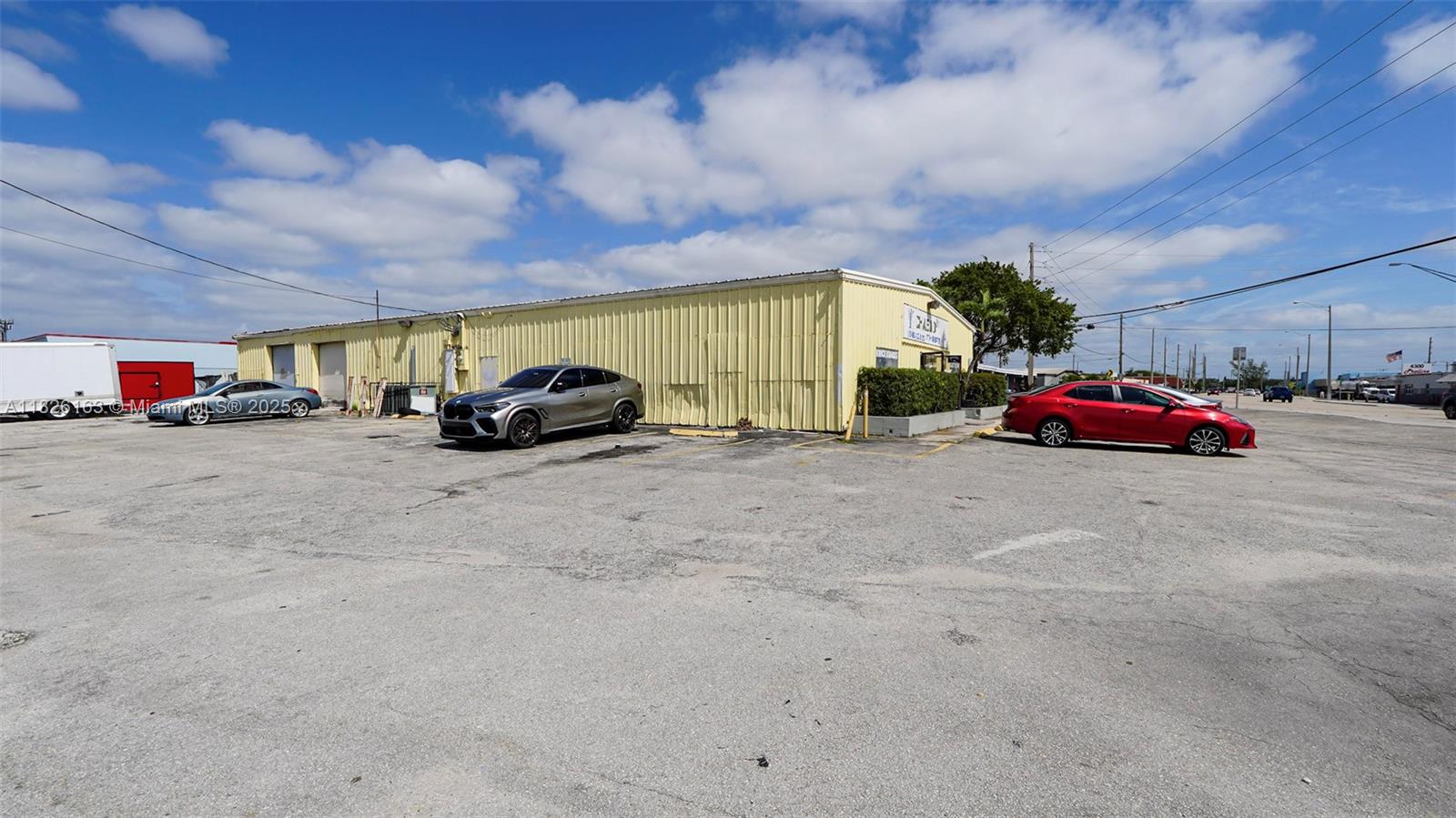 1ad5be0d-5958 4201 N Dixie Hwy, Oakland Park FL 33334 — #A11826163
