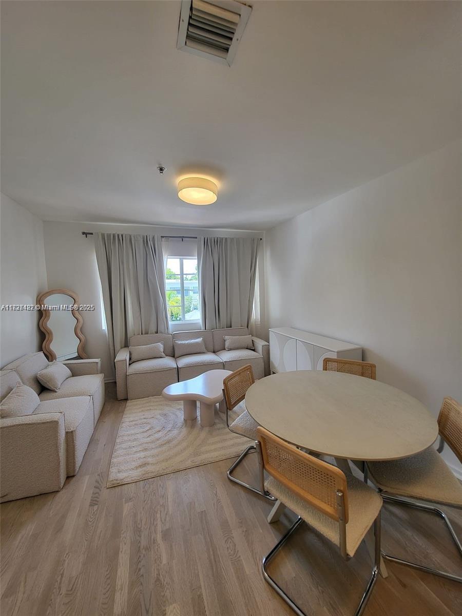 1ad5be0d-5987 810 7th St # 206, Miami Beach FL 33139 — #A11827422